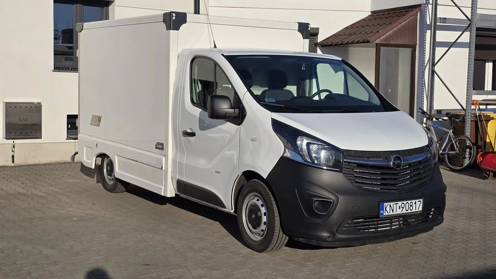 Opel Vivaro-B  Opel Vivaro Izoterma LAMAR 1.6 Diesel 125 KM