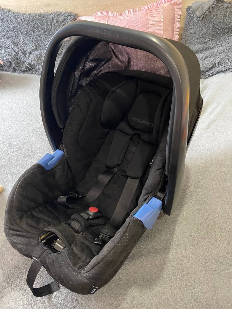 Автокрісло Recaro 0-18 міс