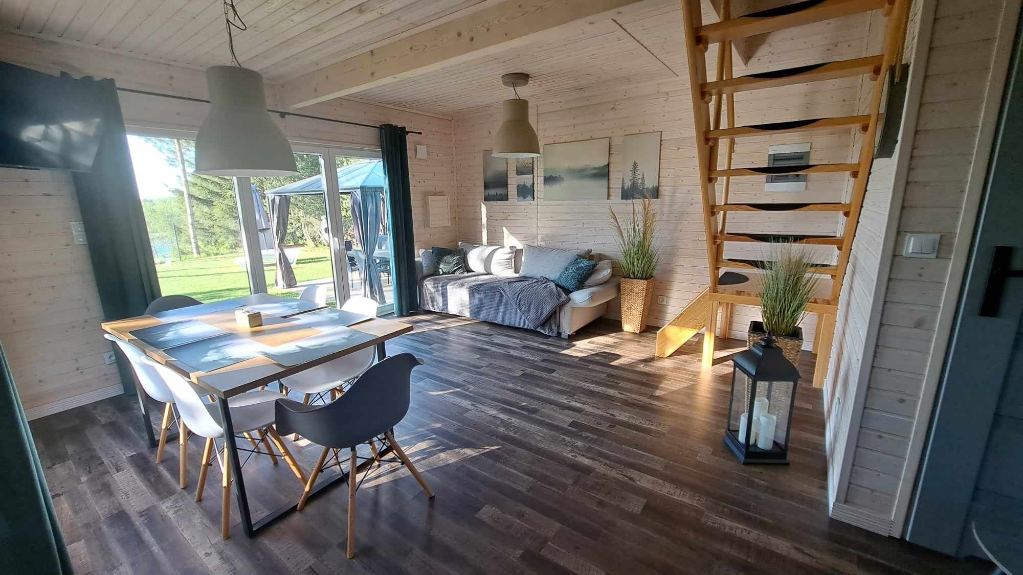Chatka Leo domek nad jeziorem z balią do wynajęcia