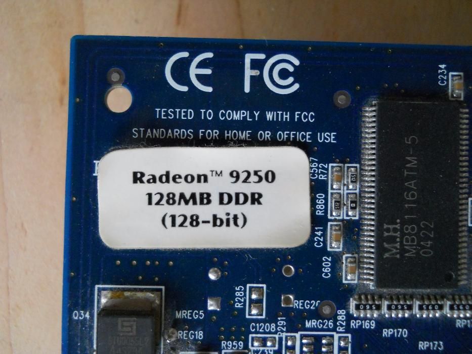Видеоадаптеры AGP Radeon 9250 и nvidia fx 5200