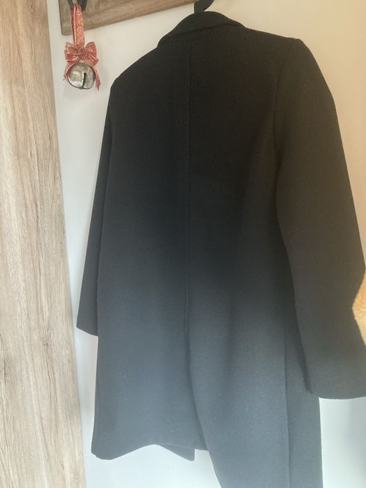 Płaszcz czarny rozmiar m Stradivarius