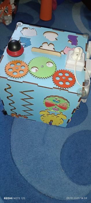 Бізікуб великий з доступом всередину