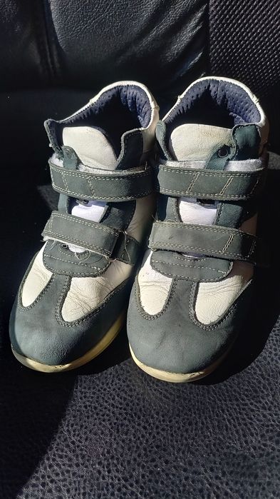 Ортопедичне взуття на міжсезоння.