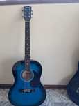 Violão vende este lindo violão