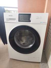 Maquina de lavar roupa eletrónica  para reparar.