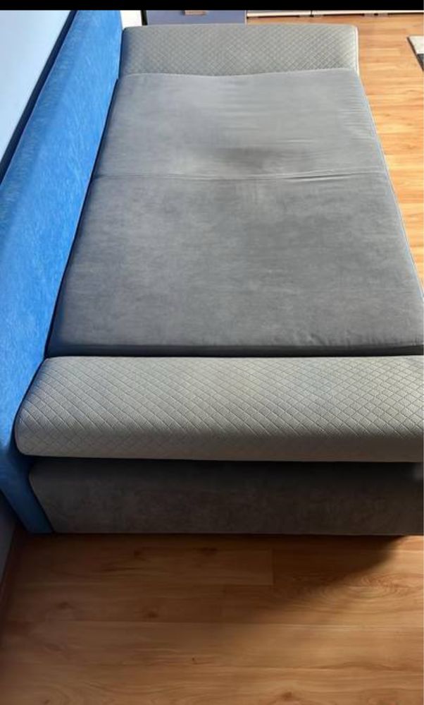 Sofa-Tapczan z pojemnikiem