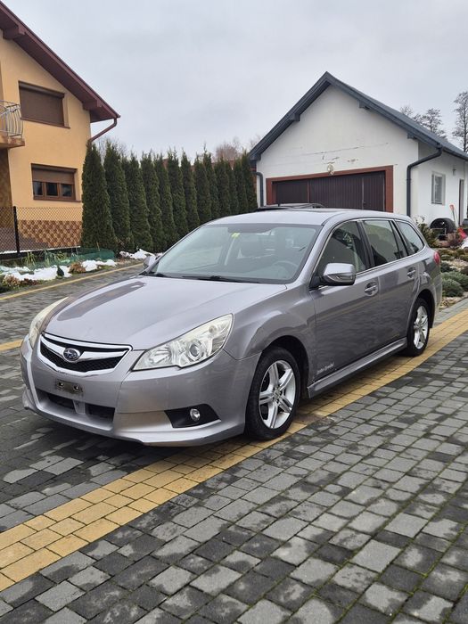 Subaru Legacy 2.0i benzyna automat cvt,  lekko uszkodzony