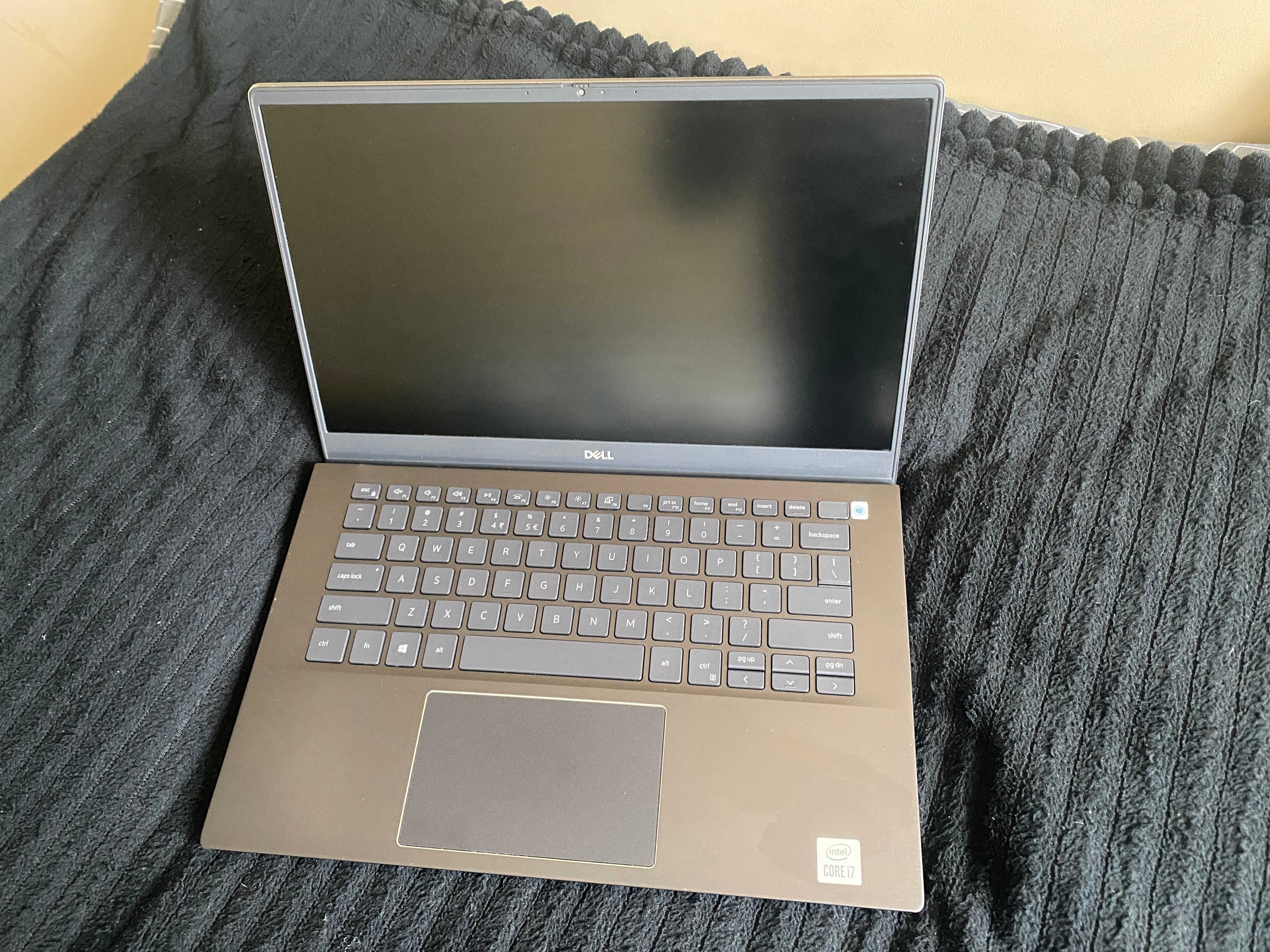 Laptop Dell Vostro 15 5401 (14 cali)