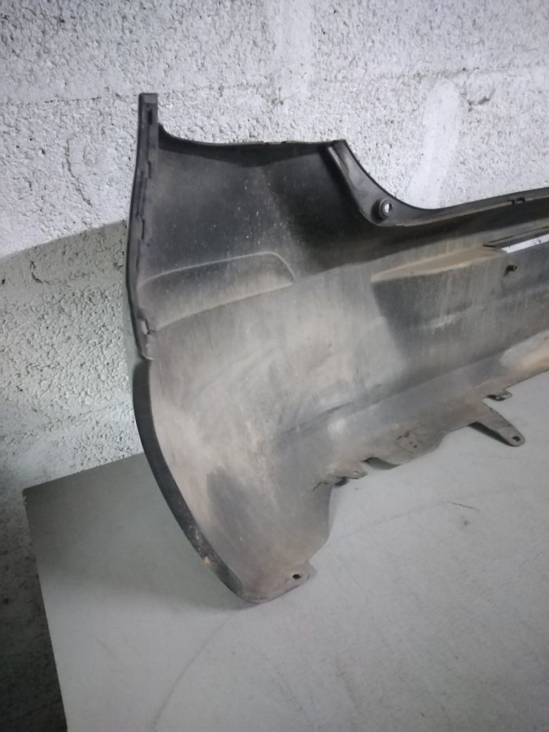 Vendo Para-choque de tras Toyota yaris ano 2009 /11