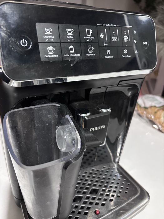 Ekspres automatyczny Philips LatteGo EP3241