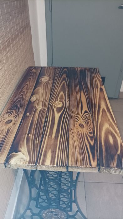 Stolik na podstawie Singer industrial