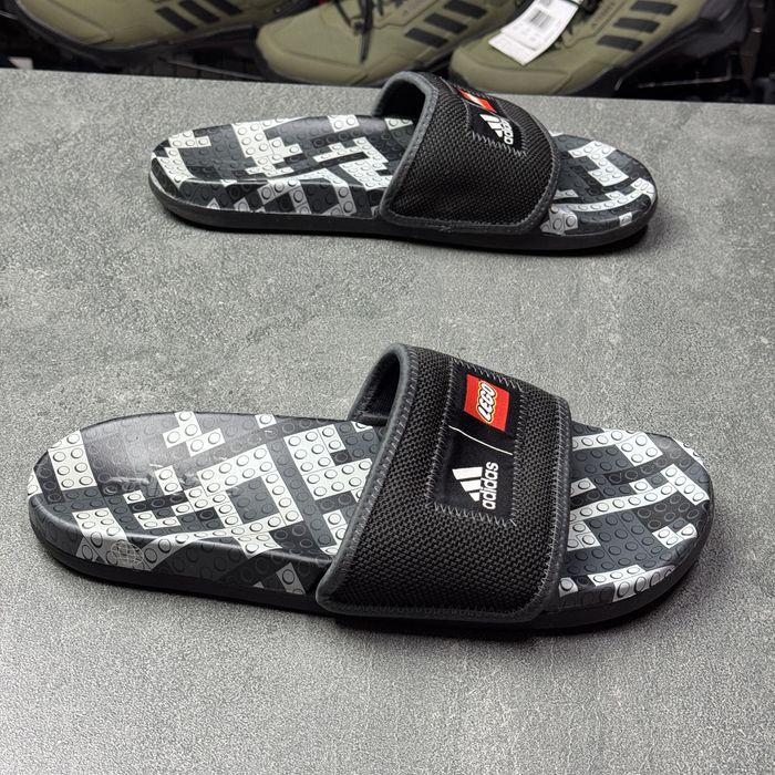 ОРИГІНАЛ 100% 42р. Тапочки шльопанці адідас Adidas Lego GW0822