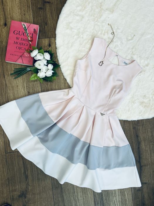 Pastelowa różowa sukienka rozkloszowana s 36 wesele