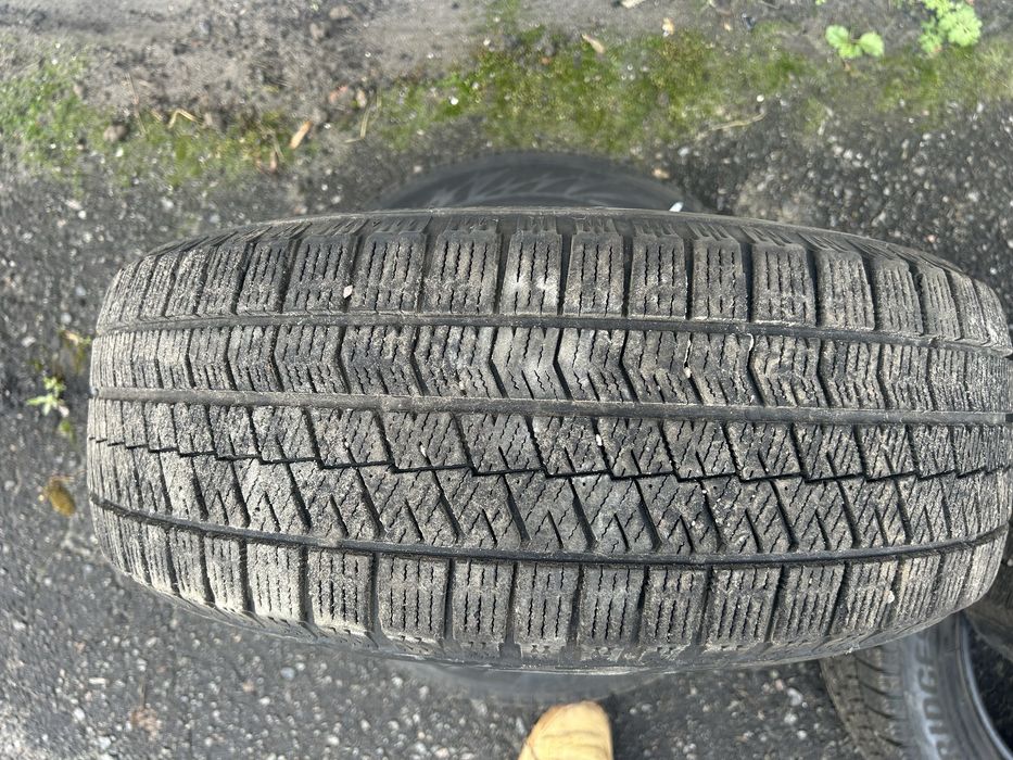 Bridgestone Blizzak 205/60/16 22го року