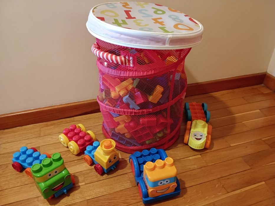 Cesto com 170 peças - LEGOS Mega Blocks