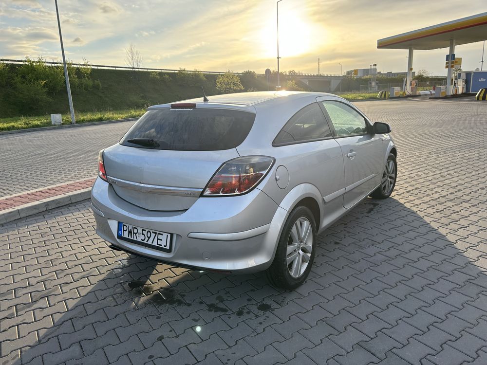 Opel Astra H GTC