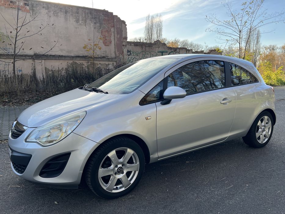 Opel Corsa D 2012r. 1.2 86km klimatyzacja, hak