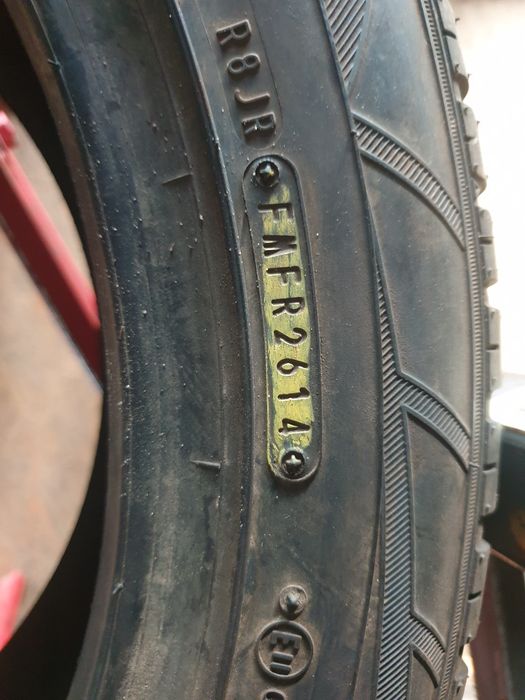 225/50R17 98V Falken EuroWinter HS449 Z196/50B