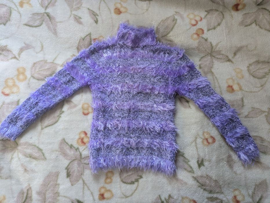 Kudłaty półgolf sweter fiolet M