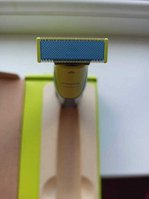 Триммер Philips OneBlade First Shave (QP2515/16)