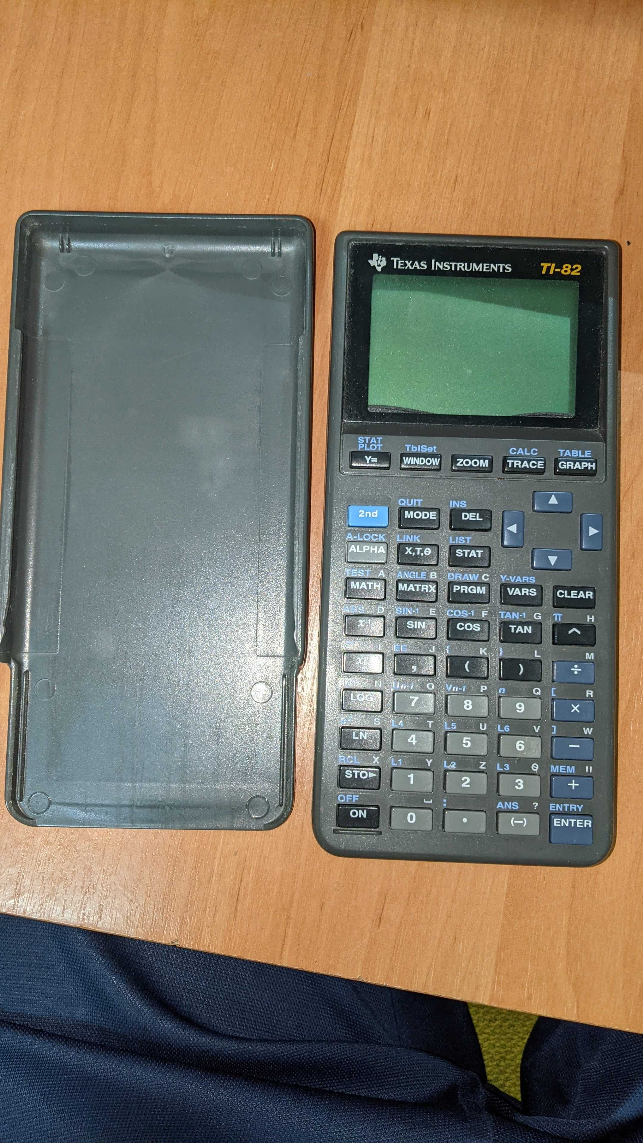 Інженерний калькулятор exas Instruments TI-82 калькулятор графический