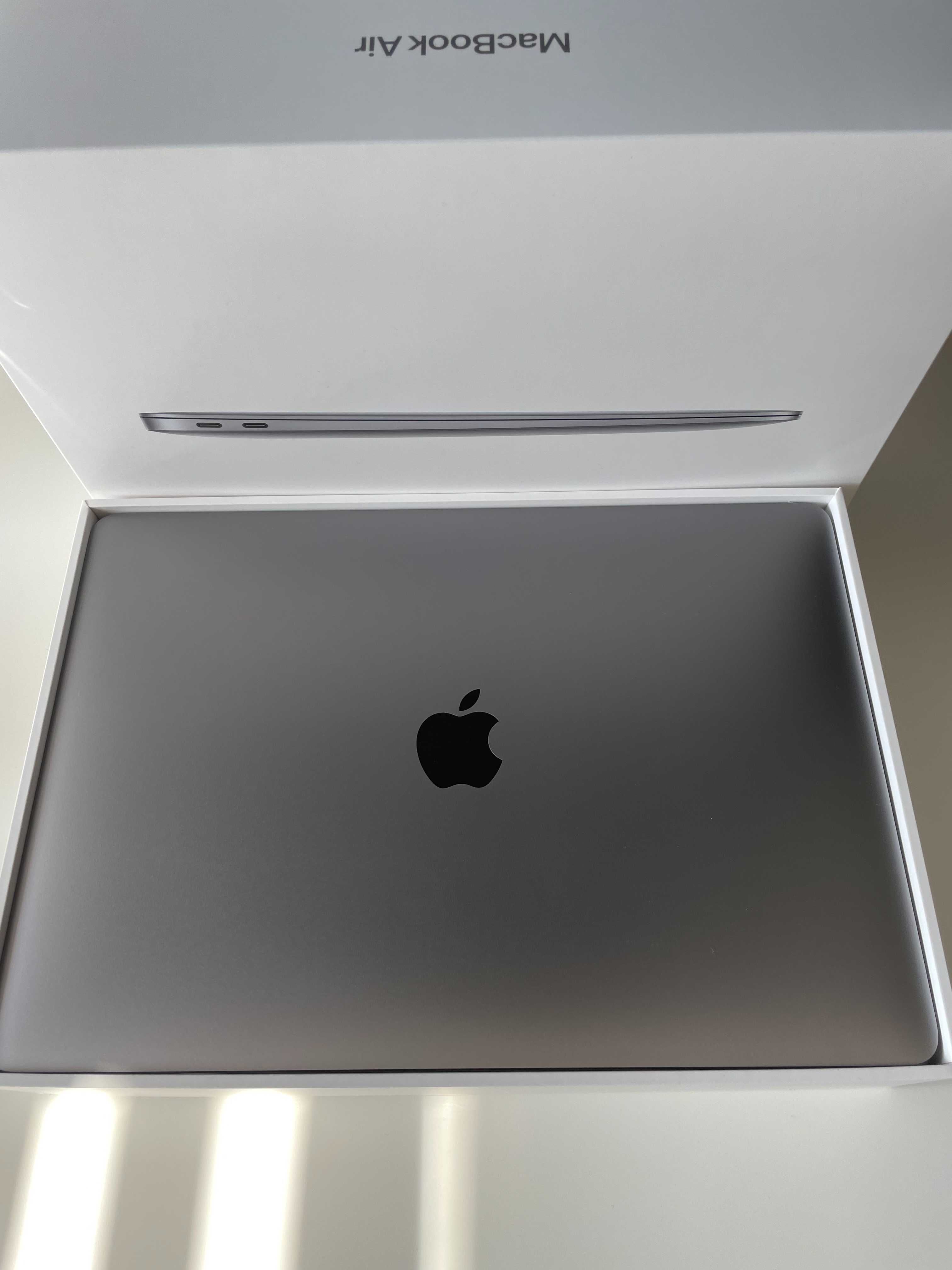 Apple MacBook Air 13” M1 8GB RAM / 256GB