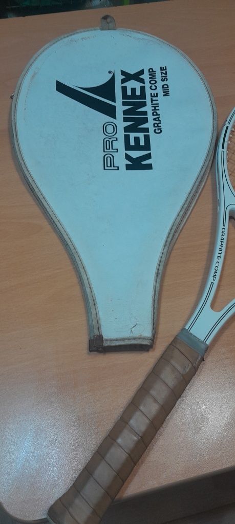 Vendo raquete e respetiva capa pro kennex