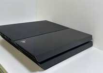 Playstation 4 konsola