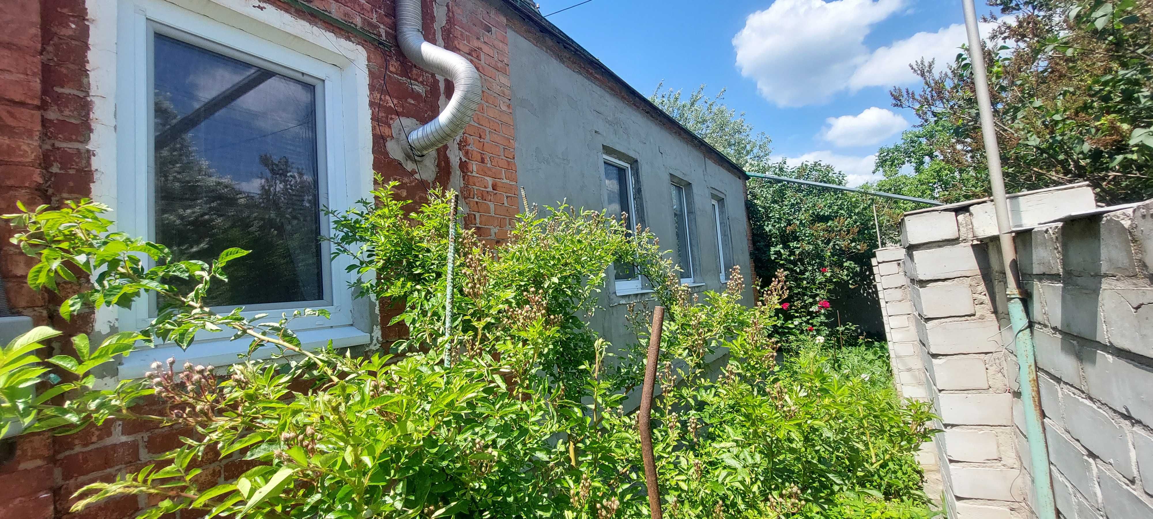 Продам отличный кирпичный дом с участком 6 соток. Можно по сертификату