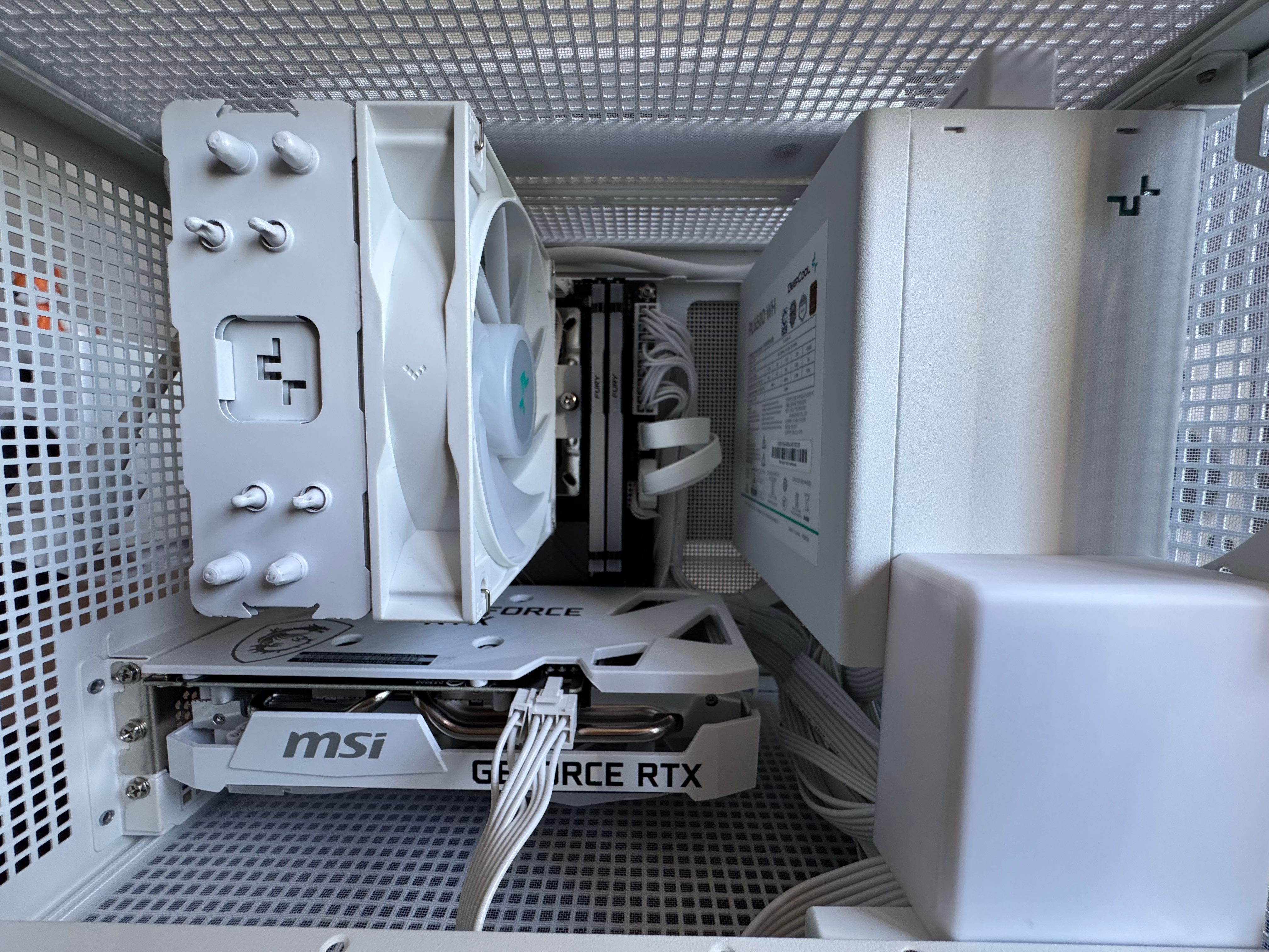 Komputer do gier RTX 3050 AMD Ryzen 5 16GB RAM DDR5 2TB SSD PC ITX SFF