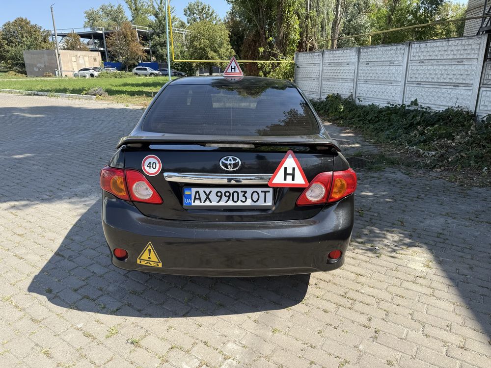 Тойота королла навчальний