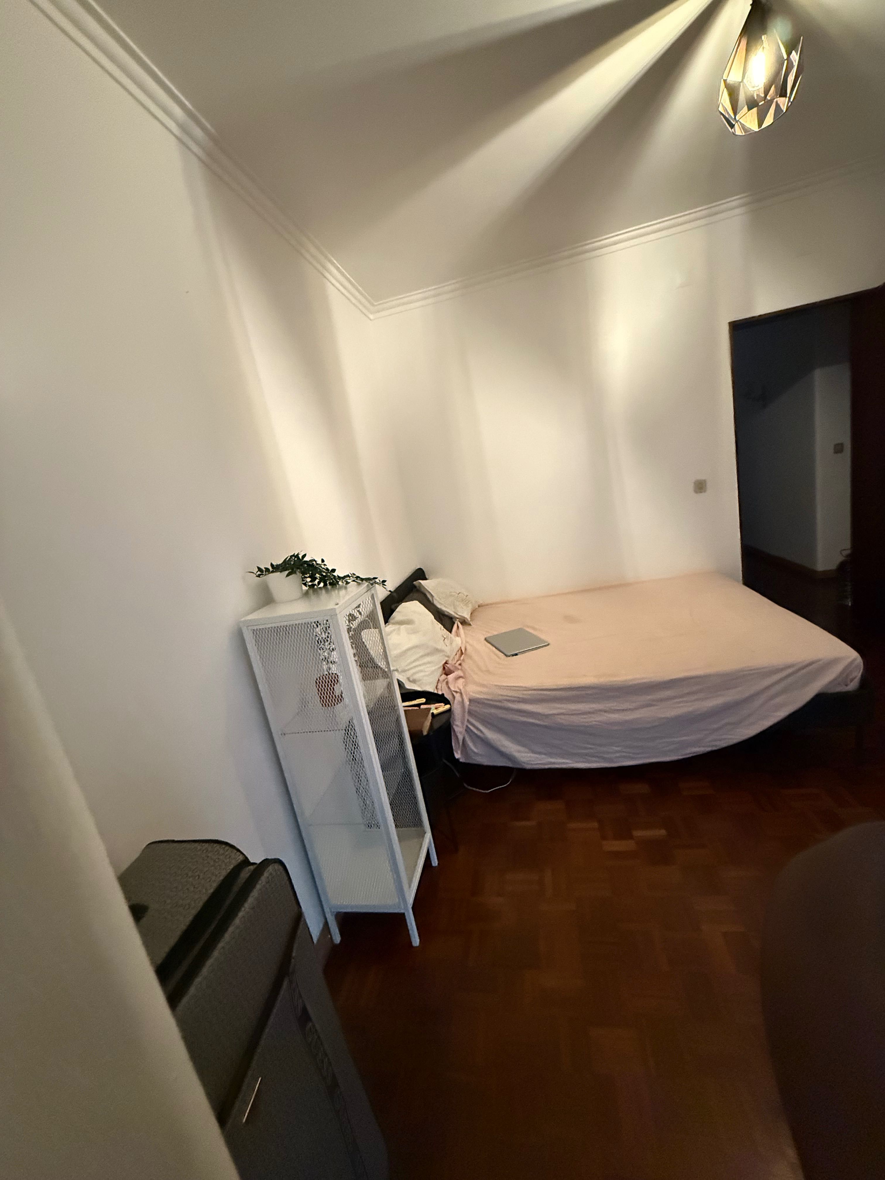 Quarto casal para alugar em Cacem