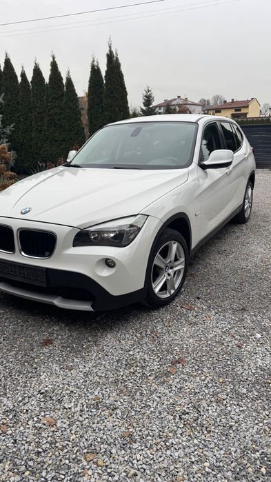 Śliczna BMW X1 sDrive 1.8d.