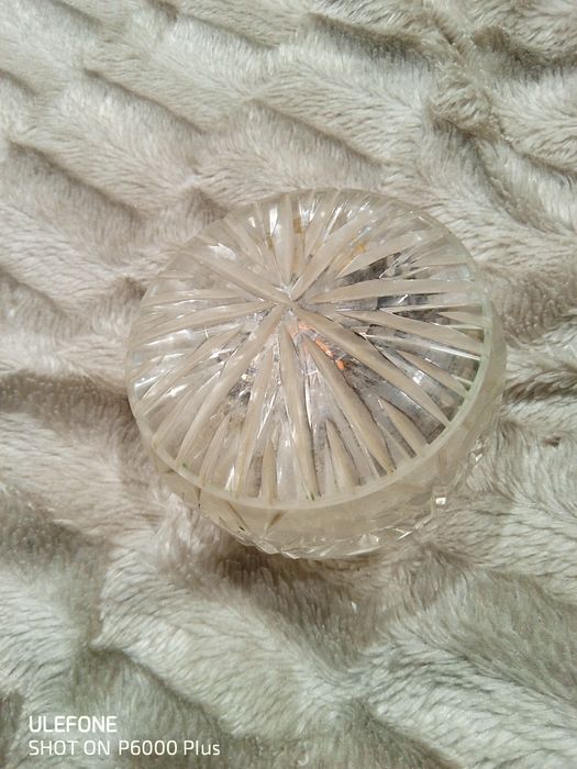 Шкатулка из горного хрусталя