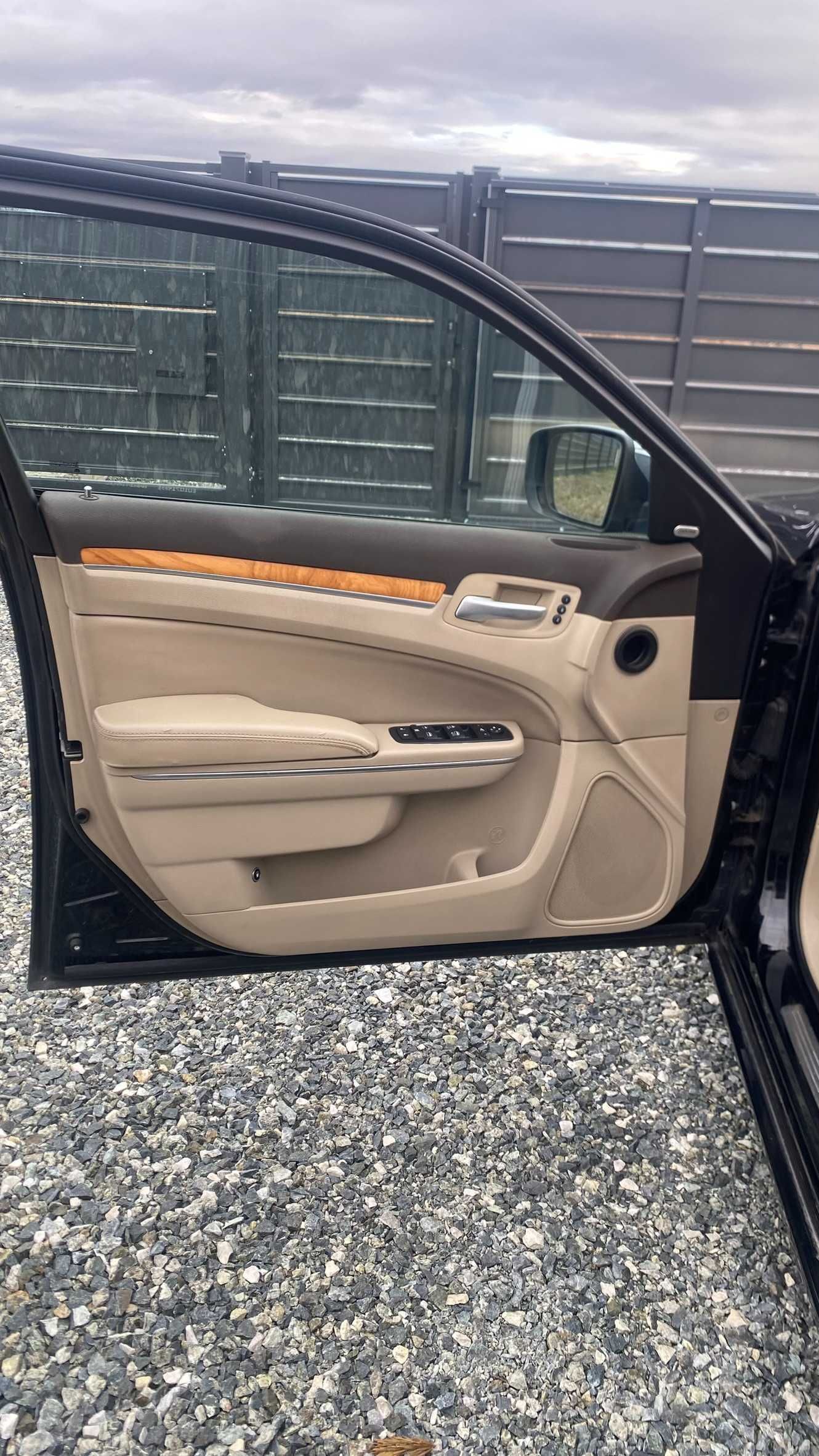Lancia Thema 3.0 CRD V6 | 2013 | 239 KM |  Zarejestrowana  |  Zamiana