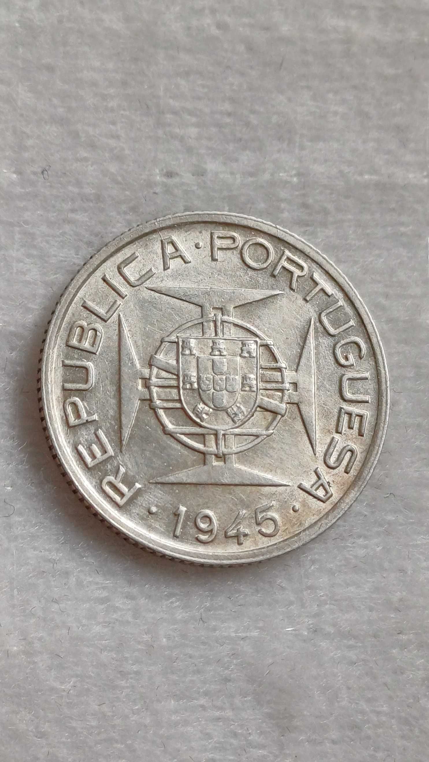 Moeda 50 avos 1945 Timor Bela