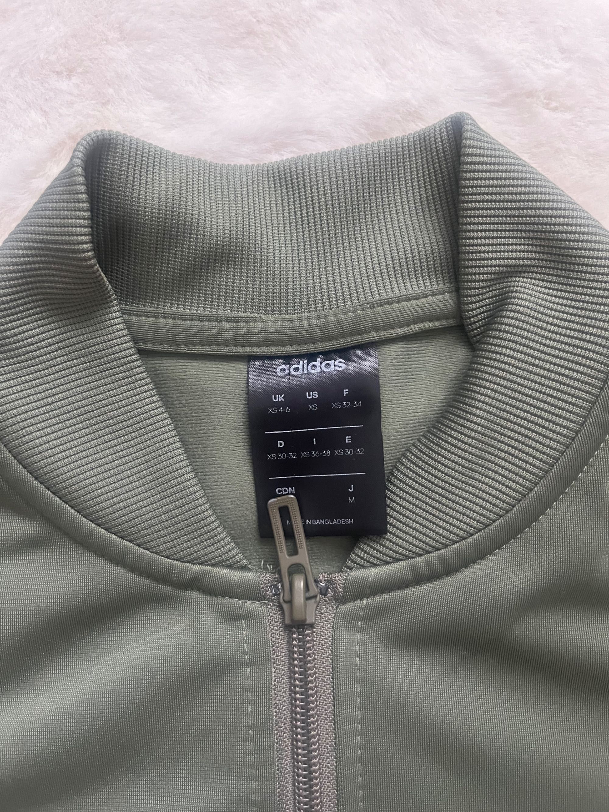 Dres Adidas khaki xs orginał