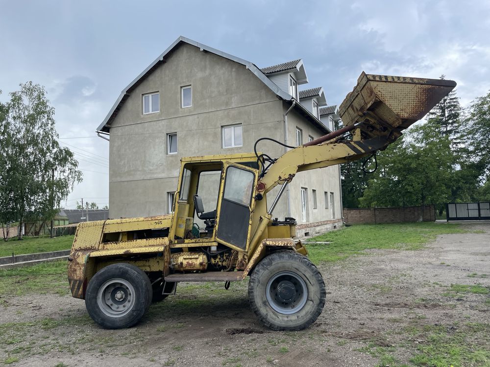 Продам навантажувач фронтальний Поляк