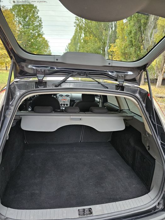 Свежепригнанный Форд фокус 2 рестайлинг