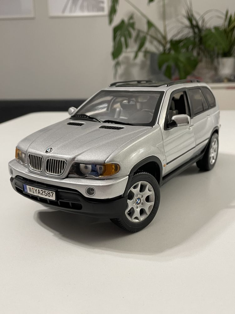 Model BMW X5 E53 4.4i V8 32V 1/18 Anson srebrne 1:18 Koszalin