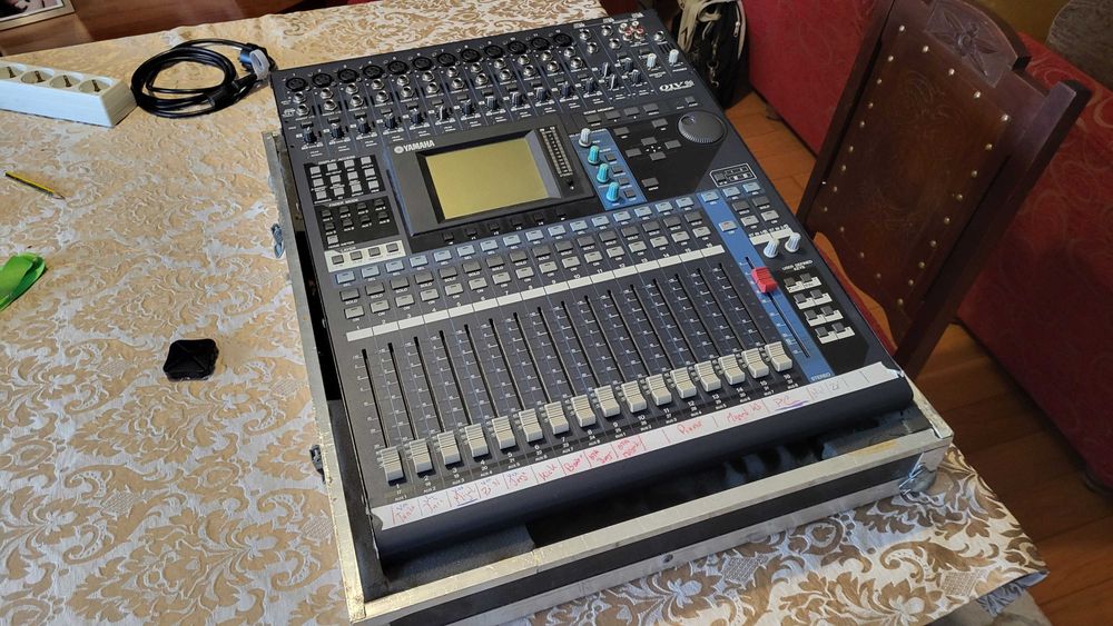 Mesa de Mistura Digital Yamaha 01v96 VCM