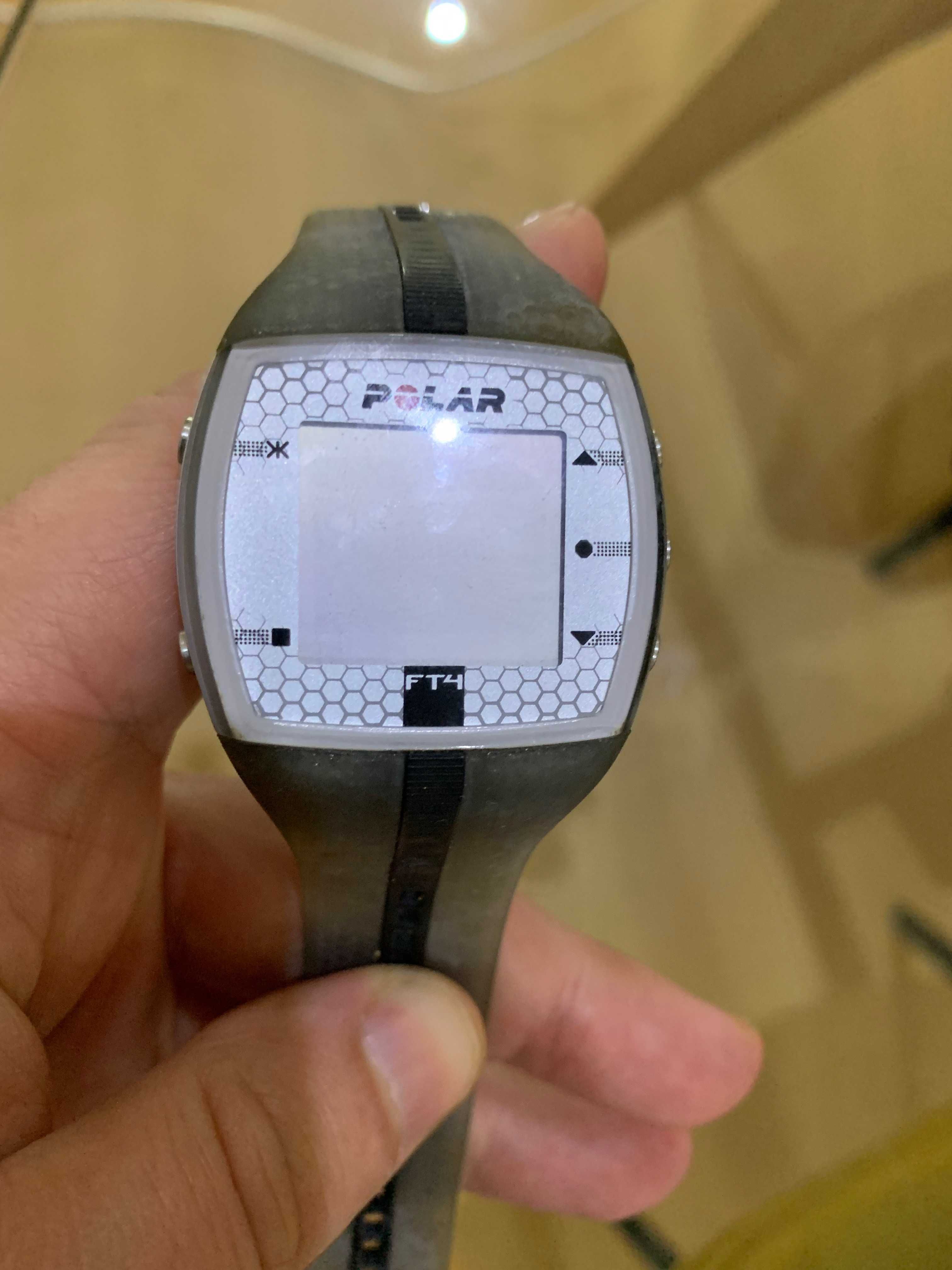Relógio Desportivo Polar FT4 com Monitor Cardíaco