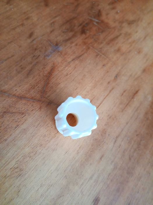 Регулювальний гвинт ручної соковижималки Струмок 3 новий