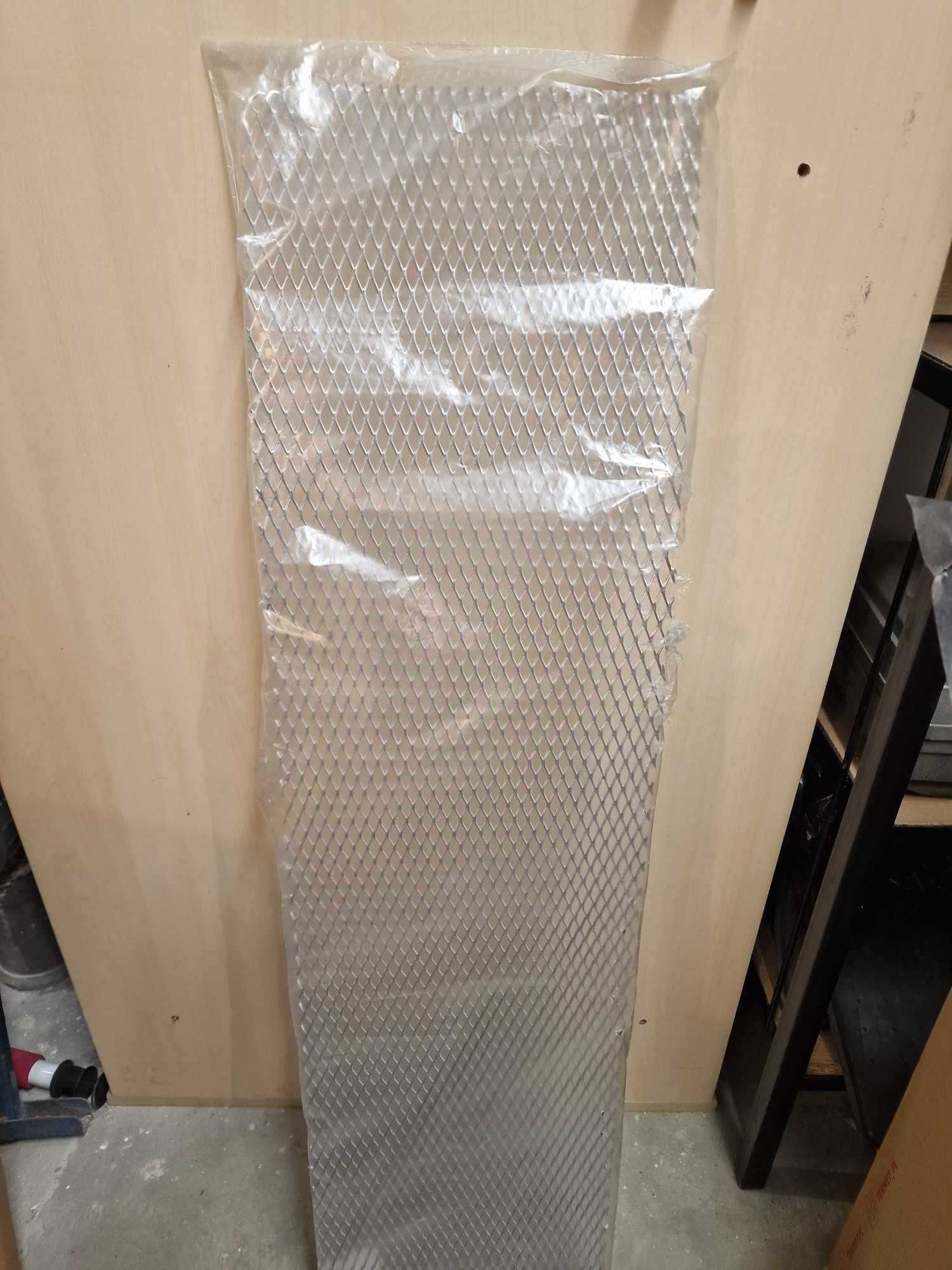 Sprzedam siatkę aluminiową 16/6