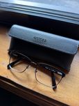 Oculos guess //sem lentes