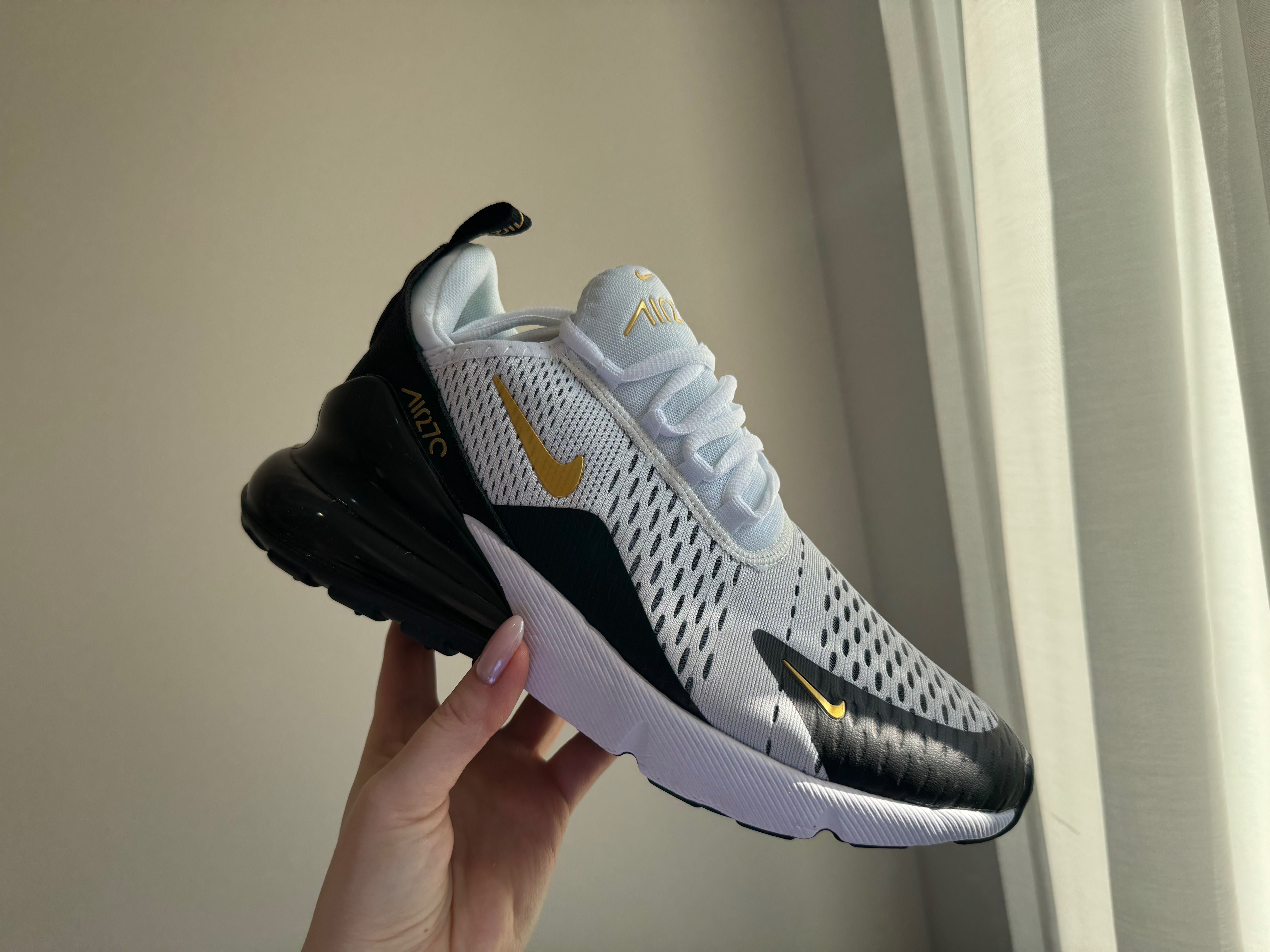 Buty Nike Air Max 270 r. 40