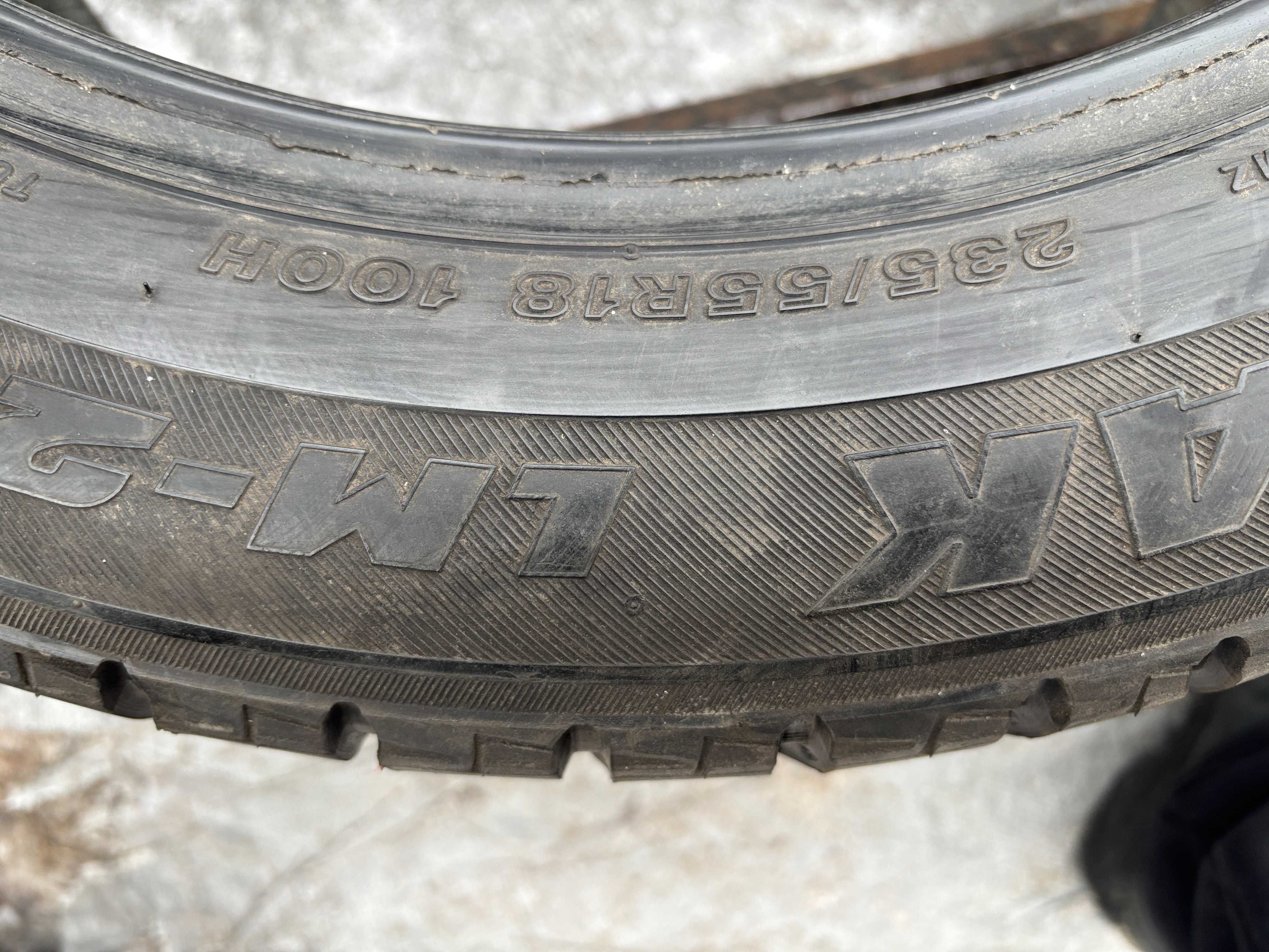 235-55-R18 BRIDGESTONE BLIZZAK 2штуки пара резины GERMANY