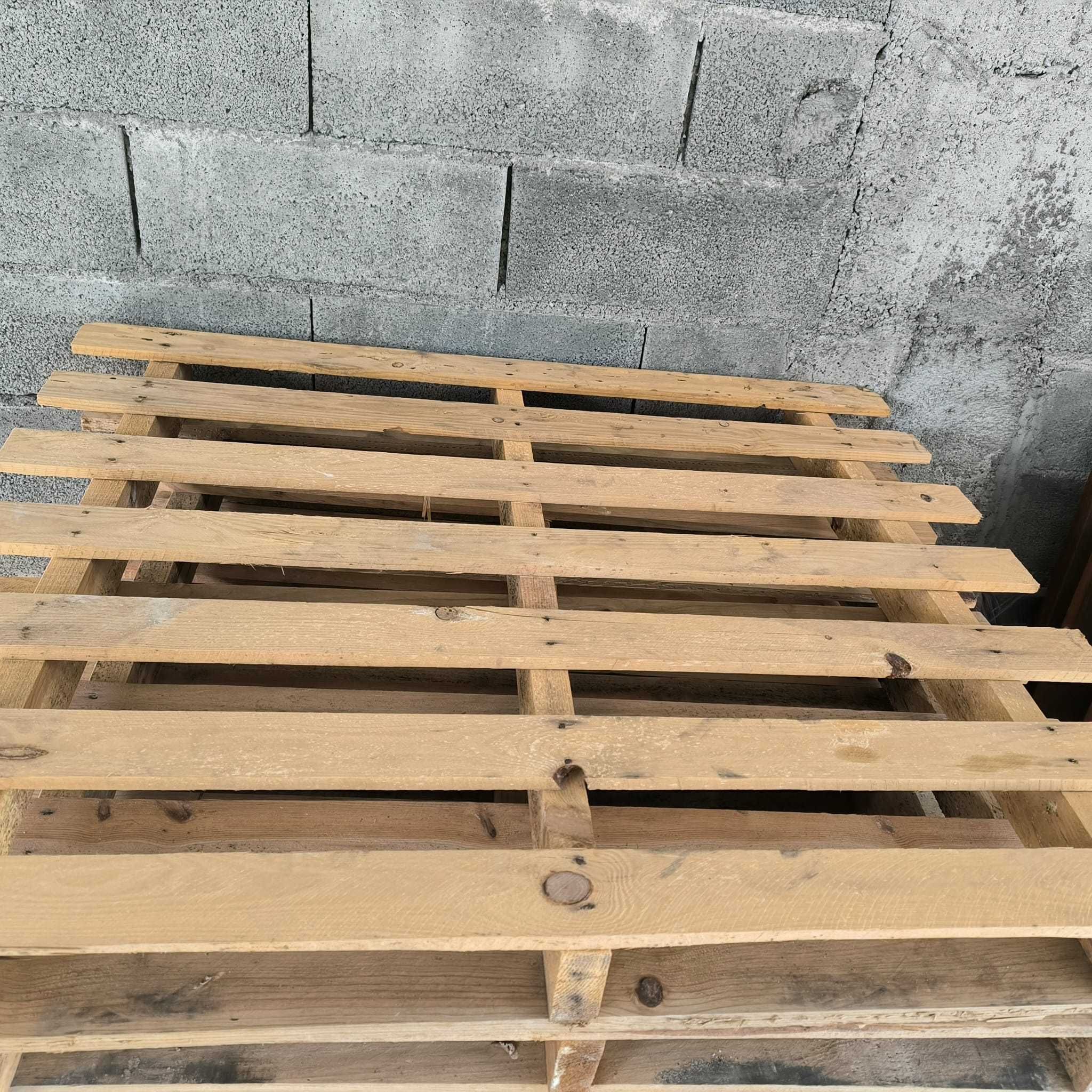 Paletes de madeiro