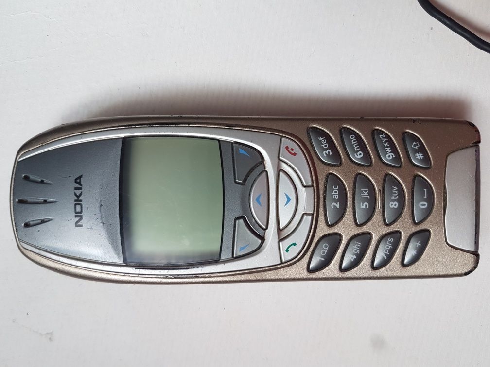 Nokia 6310 i telefon klasyk