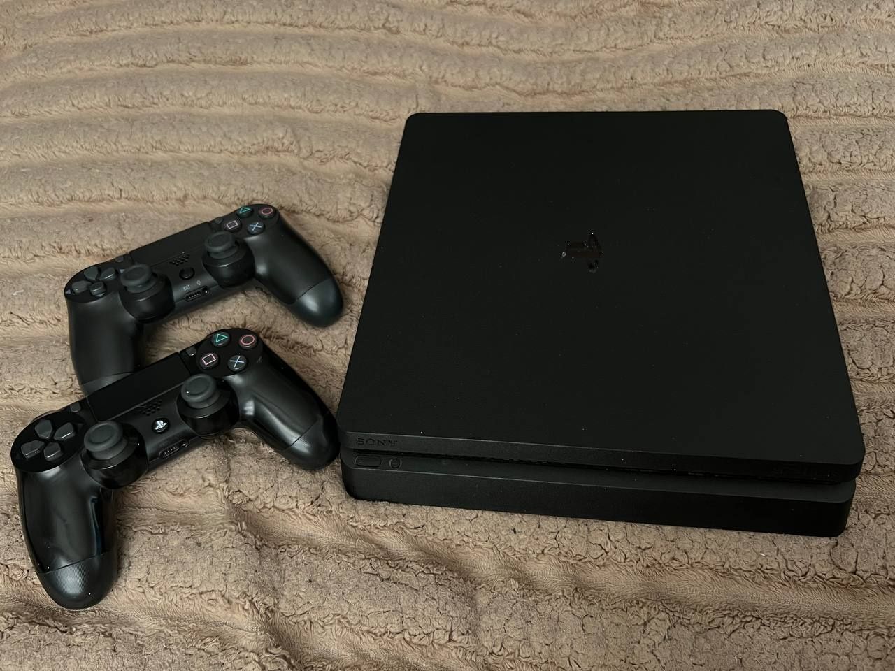 Sony PlayStation 4 SLIM 1 Tb